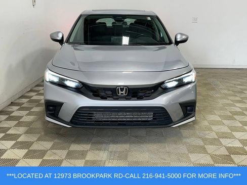 Used 2024 Honda Civic EX-L image 2