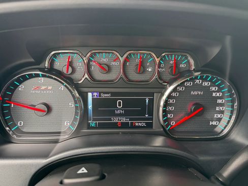 Used 2018 Chevrolet Silverado 1500 LT w/ All Star Edition AWD/4WD image 11