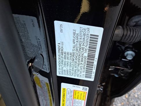 Used 2025 Acura TLX Technology Package image 27