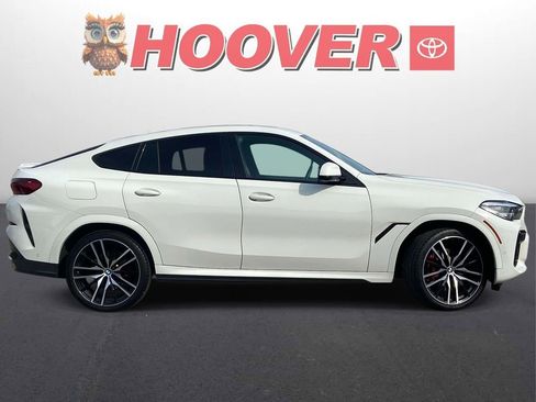 Used 2022 BMW X6 xDrive40i w/ M Sport Package AWD/4WD image 2