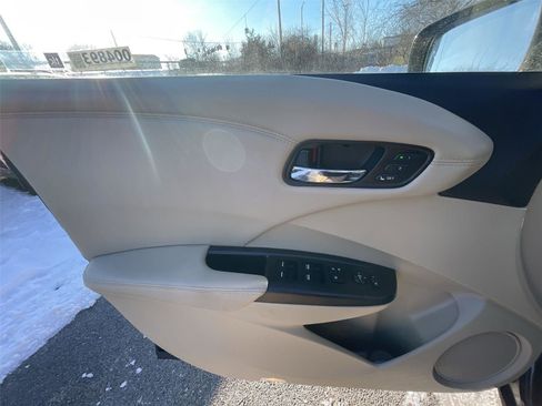 Used 2018 Acura RDX AWD w/ Technology Package image 12