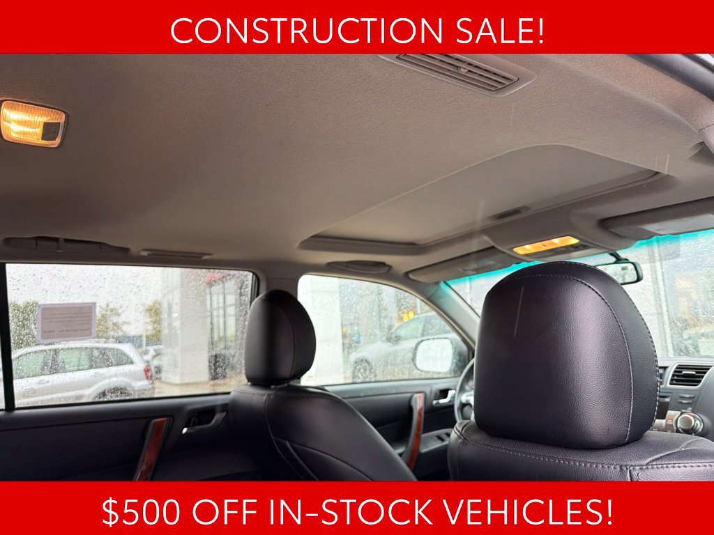 Used 2012 Toyota Highlander Limited w/ Tow Pkg AWD/4WD image 30