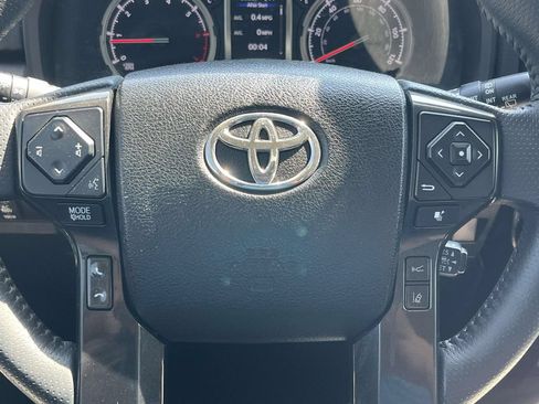 Used 2021 Toyota 4Runner TRD Off-Road Premium w/ Wilderness Package (TMS) AWD/4WD image 17