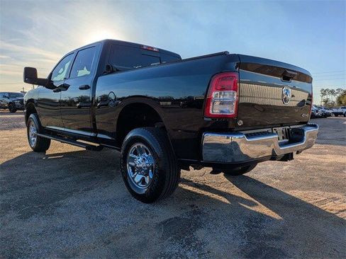 Used 2024 RAM 2500 Tradesman w/ Chrome Appearance Group image 6