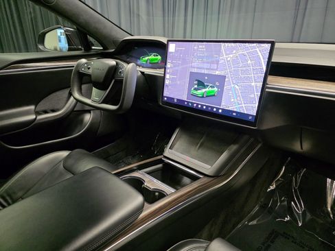 Used 2022 Tesla Model S image 32