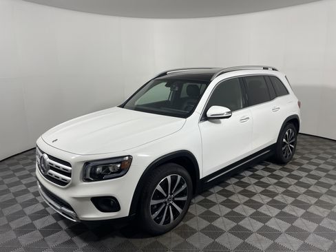 Used 2022 Mercedes-Benz GLB 250 image 9