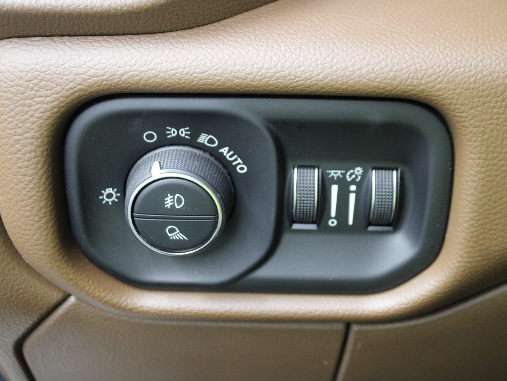 Used 2022 RAM 2500 Laramie AWD/4WD image 60