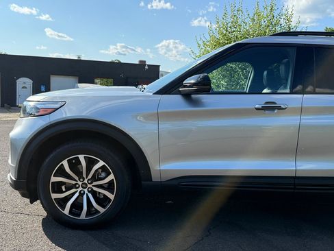 Used 2020 Ford Explorer ST w/ Premium Technology Package AWD/4WD image 5