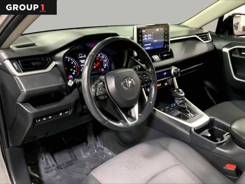 Used 2019 Toyota RAV4 XLE w/ Convenience Package AWD/4WD image 18