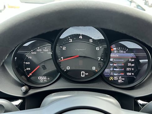 Used 2022 Porsche 718 Cayman image 36