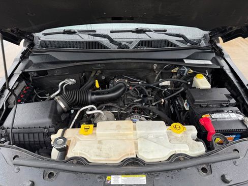 Used 2012 Jeep Liberty Sport image 13