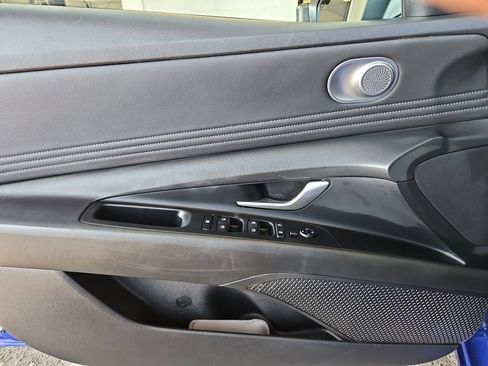 Used 2023 Hyundai Elantra SEL w/ Convenience Package FWD image 25