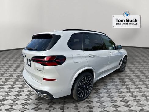 New 2026 BMW X5 sDrive40i image 3