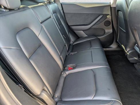 Used 2022 Tesla Model Y Performance image 22