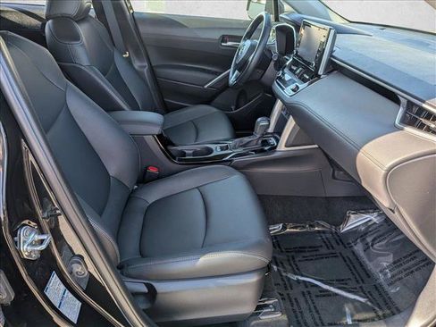 Certified 2022 Toyota Corolla Cross XLE w/ Convenience Package AWD/4WD image 19