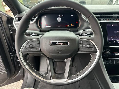 New 2026 Jeep Grand Cherokee Laredo RWD image 21