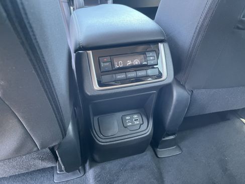 Used 2025 Subaru Ascent Premium AWD/4WD image 29