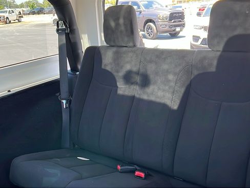 Used 2017 Jeep Wrangler Sport AWD/4WD image 18