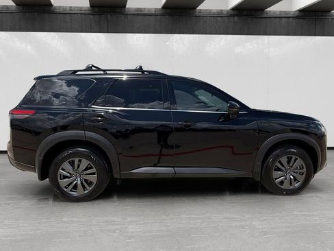 Used 2025 Nissan Pathfinder SV FWD image 6