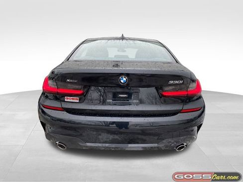 Used 2020 BMW 330i xDrive 330i xDrive w/ M Sport Package image 4