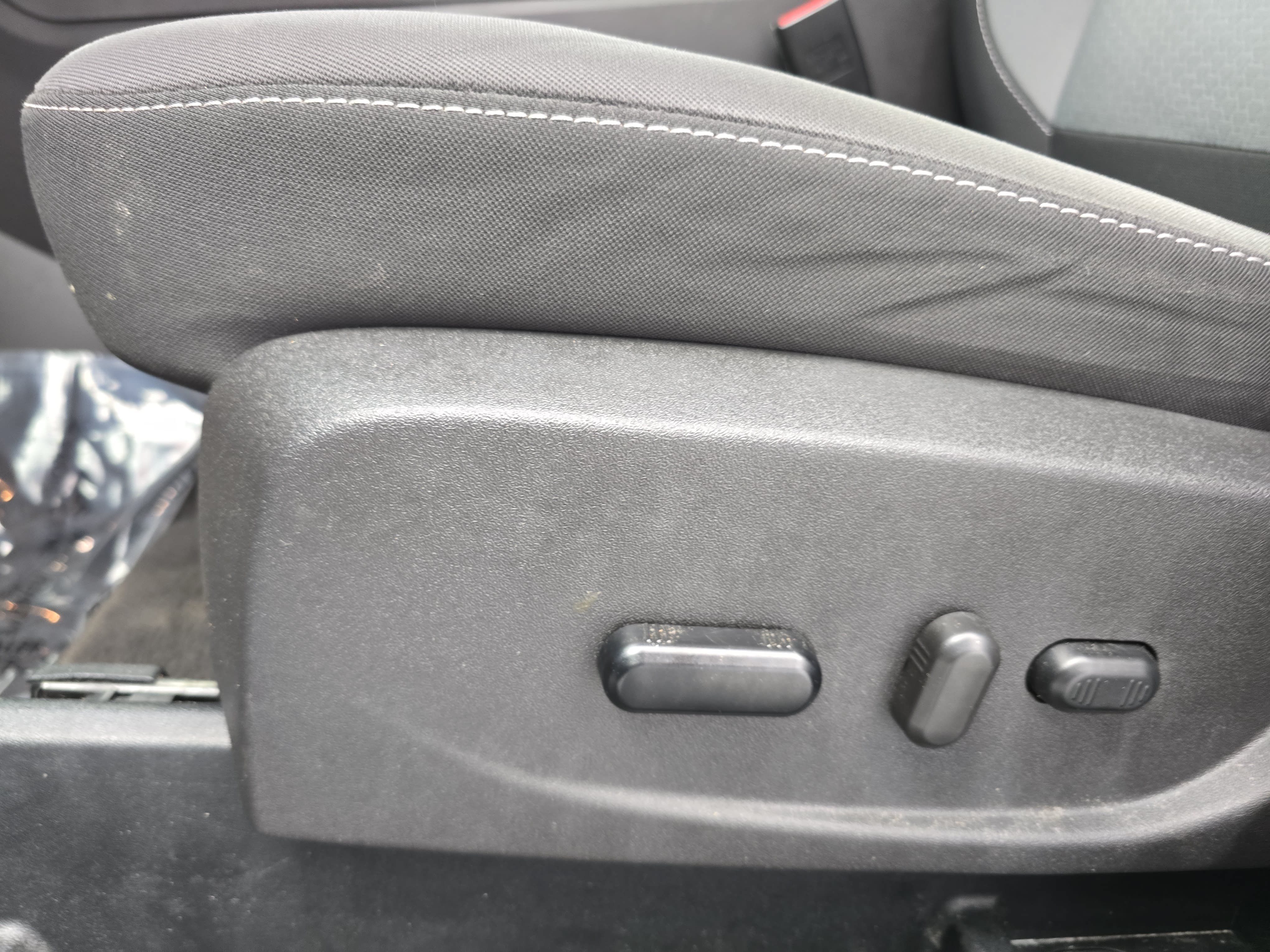 Used 2019 Ford Escape SE FWD image 27