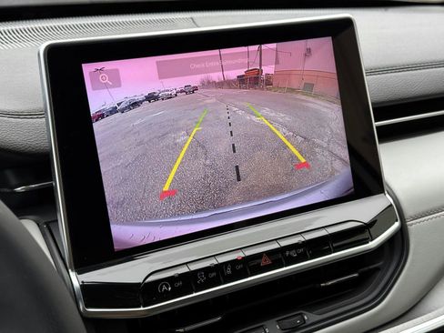 Used 2023 Jeep Compass Limited image 24