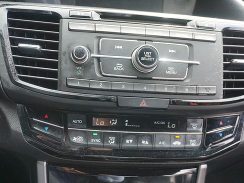Used 2017 Honda Accord Sport Special Edition image 11
