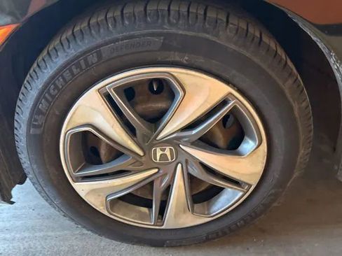 Used 2019 Honda Civic LX image 6