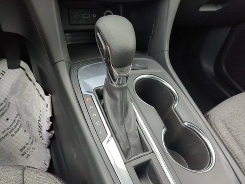 Used 2024 Chevrolet Equinox LT FWD image 24