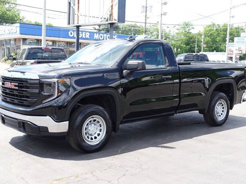 Used 2024 GMC Sierra 1500 Pro w/ Pro Value Package AWD/4WD image 2