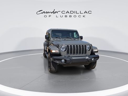 Used 2021 Jeep Wrangler Unlimited Sahara AWD/4WD image 2