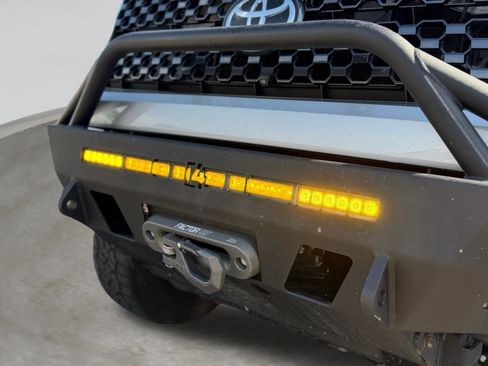 Used 2019 Toyota Tundra Platinum image 19