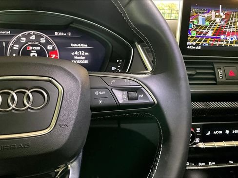 Used 2020 Audi SQ5 Premium Plus w/ Premium Plus Package image 24