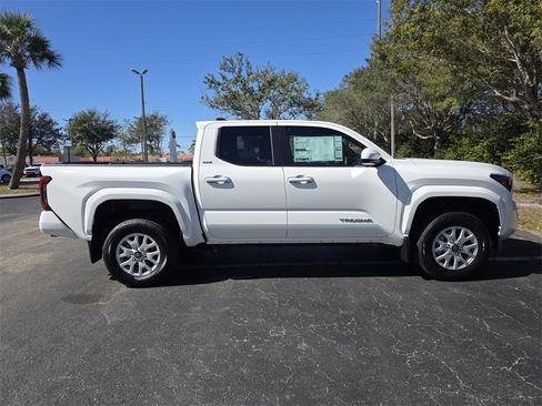 New 2026 Toyota Tacoma SR5 image 12