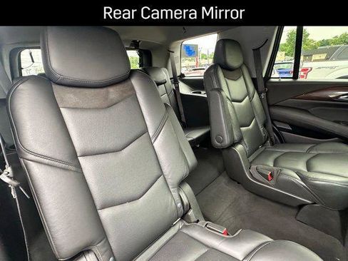 Used 2020 Cadillac Escalade Luxury image 28