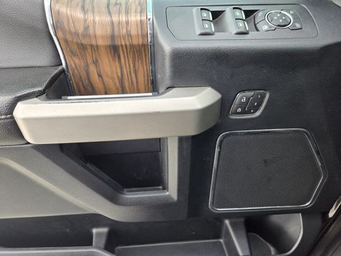 Used 2019 Ford F150 Lariat AWD/4WD image 23