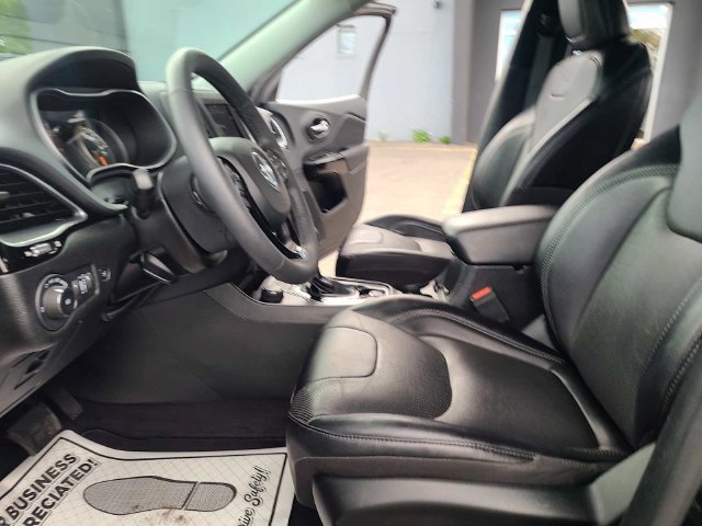 Used 2023 Jeep Cherokee Altitude Lux AWD/4WD image 14