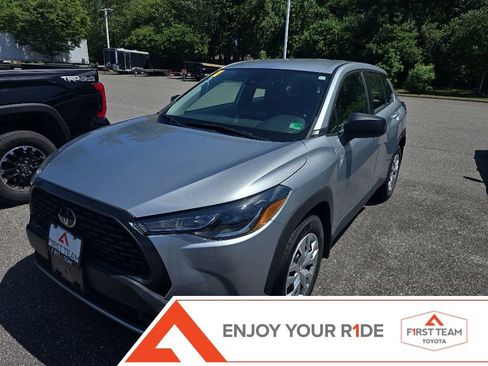 Used 2022 Toyota Corolla Cross L FWD image 1