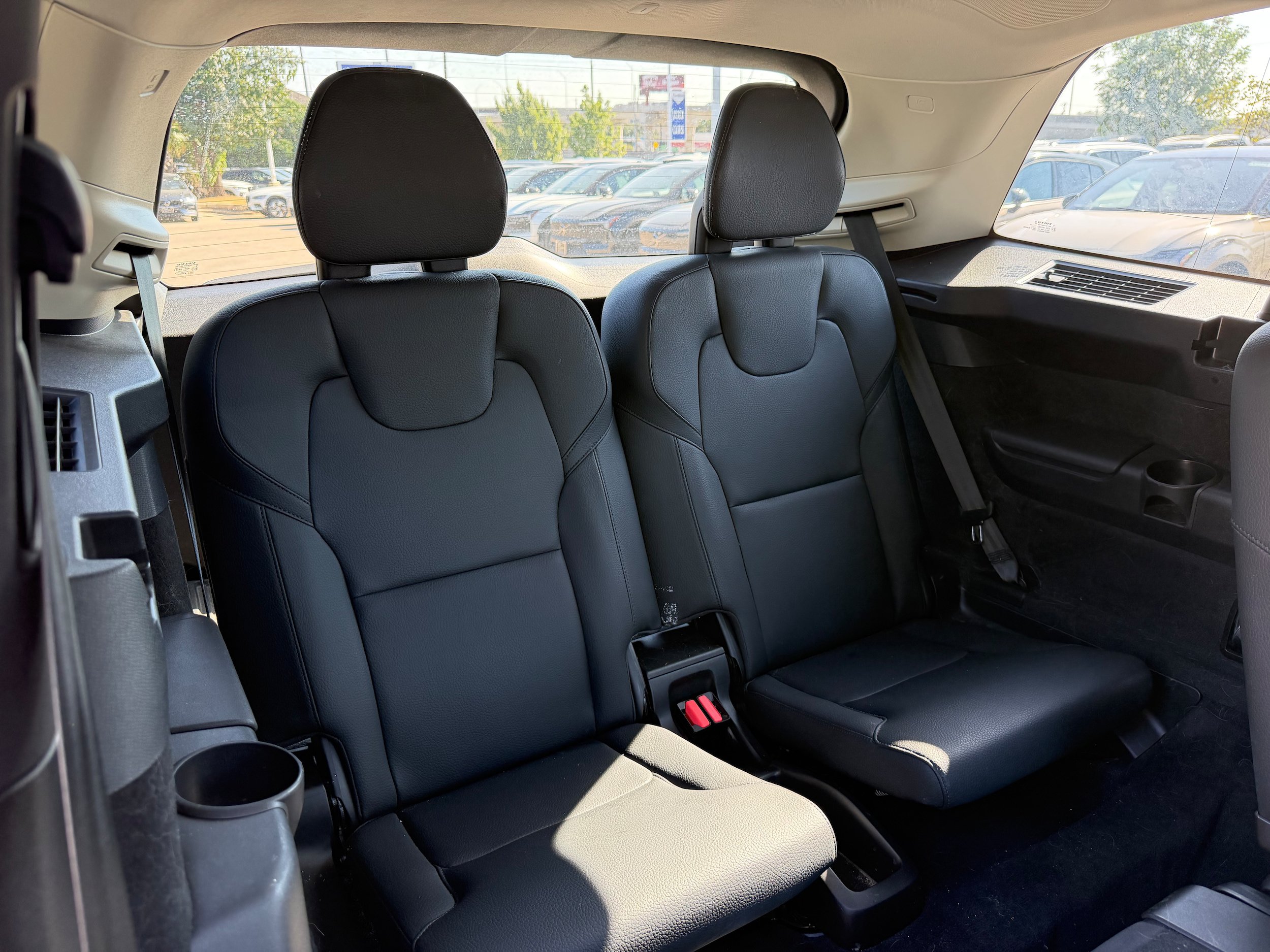 Certified 2024 Volvo XC90 T8 Plus w/ Protection Package Premier AWD/4WD image 13