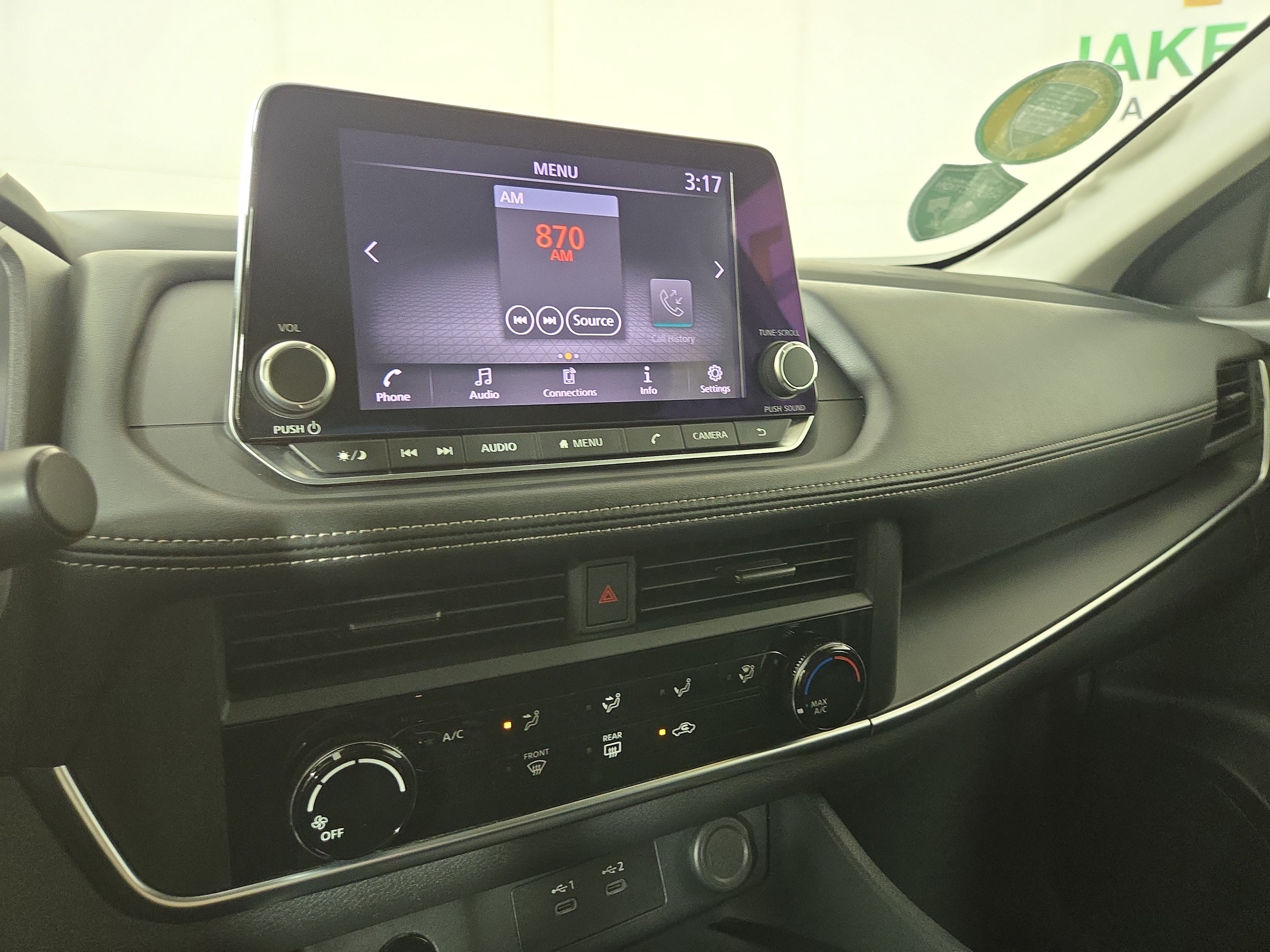 Used 2024 Nissan Rogue S AWD/4WD image 21