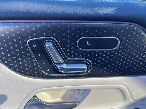 Certified 2025 Mercedes-Benz GLB 250 4MATIC image 16