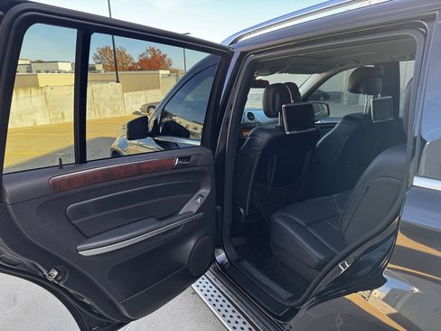 Used 2012 Mercedes-Benz GL 450 4MATIC image 15