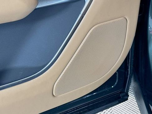 Used 2025 Land Rover Range Rover Long Wheelbase SE image 21