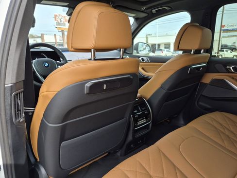 New 2026 BMW X5 xDrive50e w/ Climate Comfort Package image 30