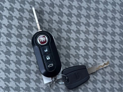 Used 2018 FIAT 500 Pop image 20