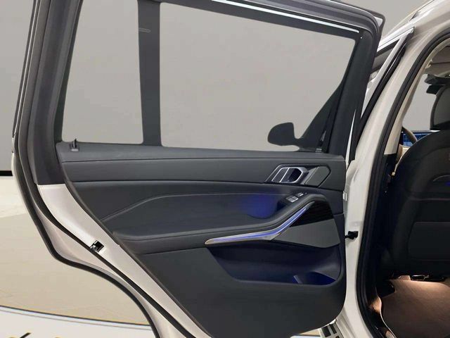 Used 2026 BMW X7 xDrive40i w/ Premium Package AWD/4WD image 51