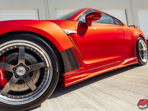 Used 2009 Nissan GT-R Premium AWD/4WD image 30