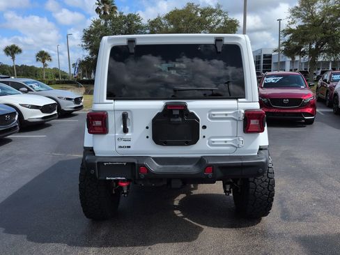 Used 2023 Jeep Wrangler Unlimited Rubicon AWD/4WD image 5