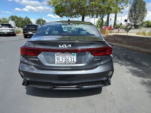 Used 2024 Kia Forte GT-Line w/ GT-Line Premium Package FWD image 5