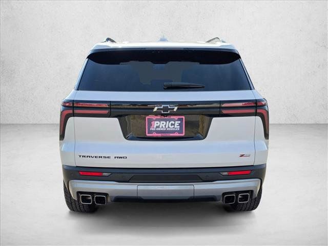Used 2024 Chevrolet Traverse Z71 AWD/4WD image 4